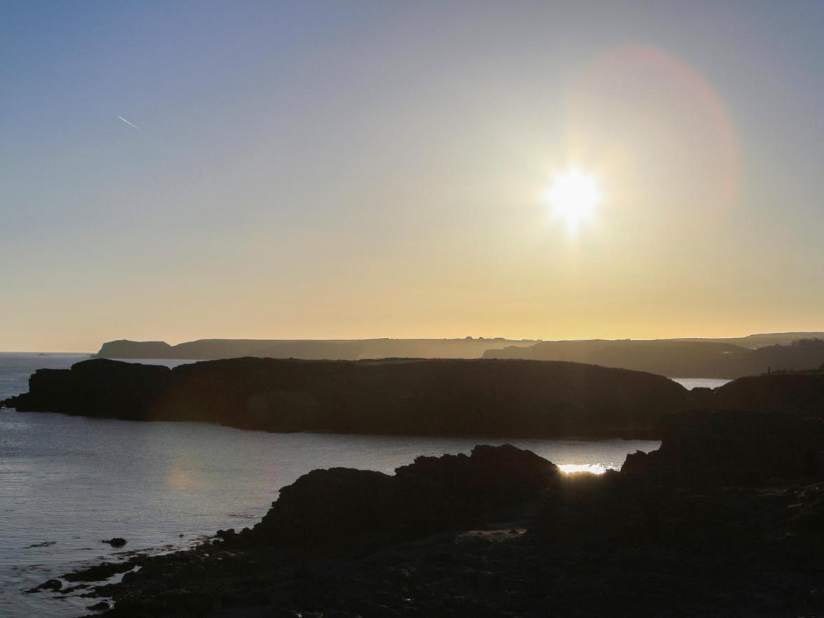 Isallt Cove *
