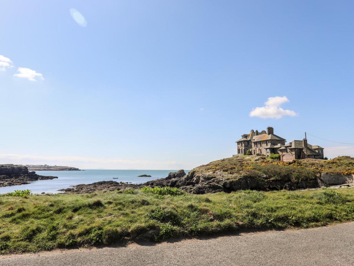 Isallt Cove Trearddur